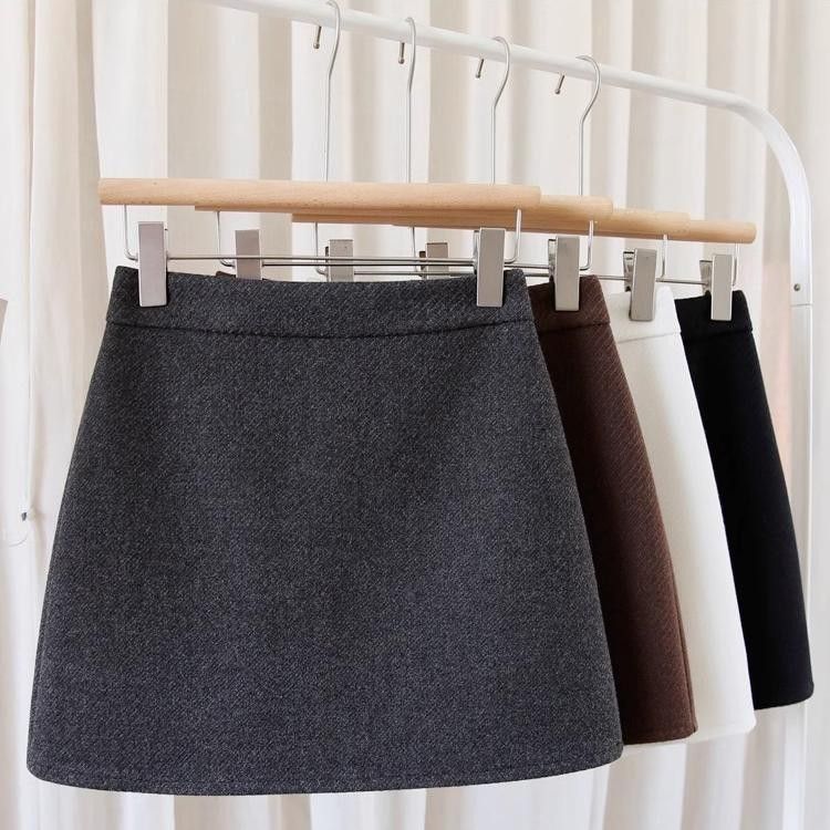 Gray Woolen Spring And Autumn Style, Women's A-line Short Plus-size Winter Thickened Half Skirt, Black High-waisted_ecoleips.com