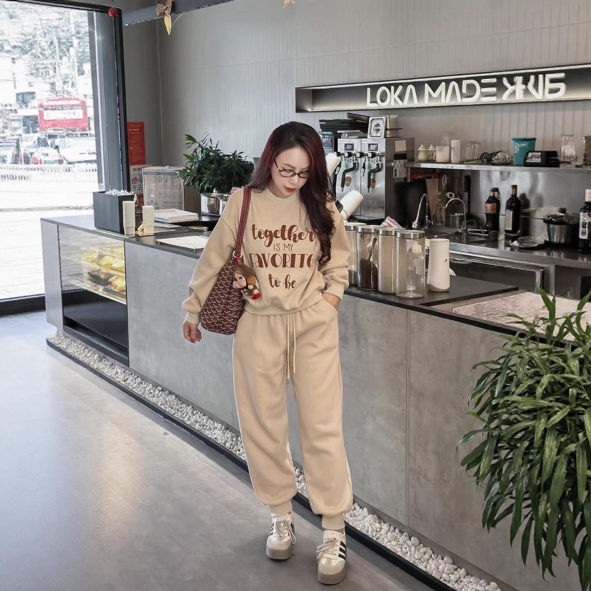 Women's Clothing Style Fashion Suit Short Sweatshirt & Loose Fitting Jogger Pants Casual Sportswear Two Piece Set For Autumn Winter_ecoleips.com