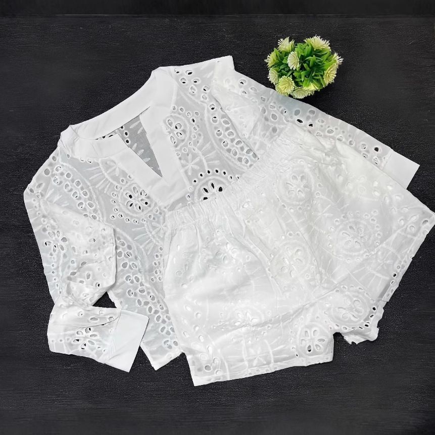 K New Solid Color Long Sleeved V-neck Top, Waist Cinching Shorts, Casual Two-piece Set_ecoleips.com