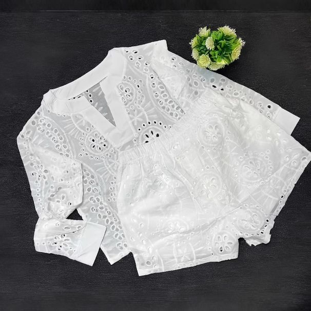 K New Solid Color Long Sleeved V-neck Top, Waist Cinching Shorts, Casual Two-piece Set_ecoleips.com