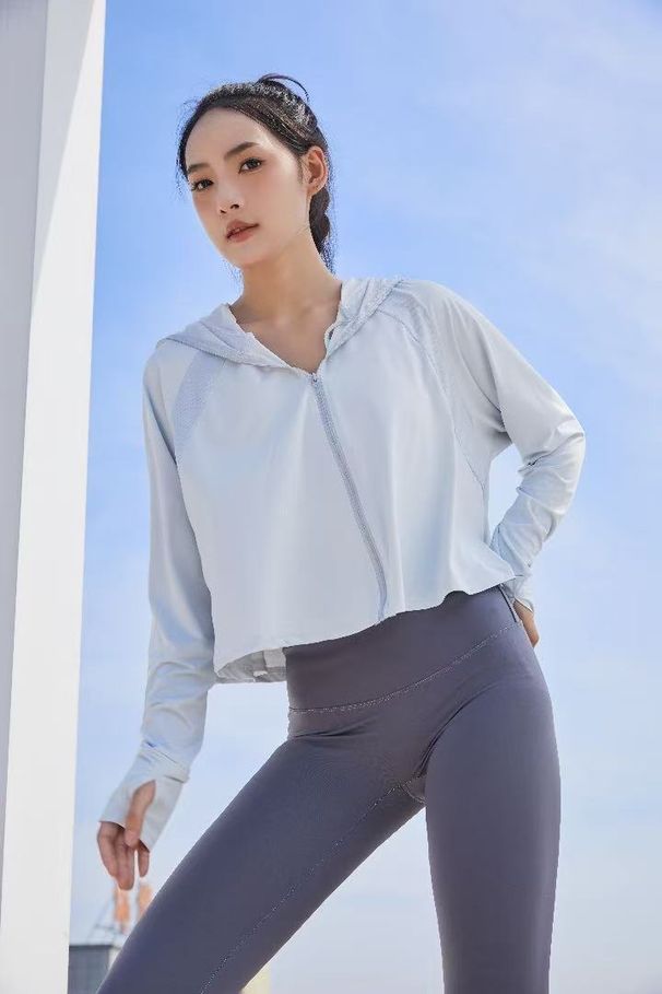 Women's UPF50+ Sun Protection Jacket - 92% Ice Silk With Wide Brim Hood & Thumb Holes Lightweight & Breathable For Outdoor/Beach_ecoleips.com