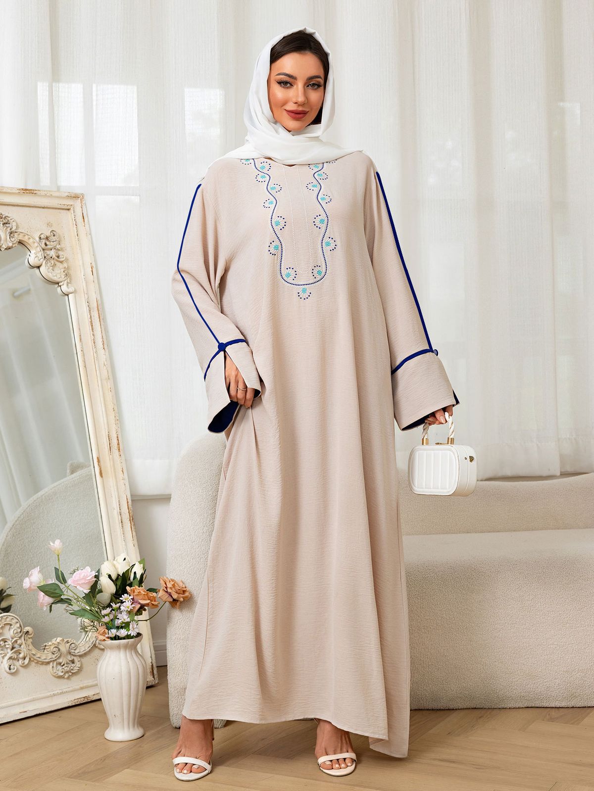 2025 New Floral Embroidery Muslim Clothing Long Fashion Elegant Cover-up Color-blocking Dress Robe_ecoleips.com