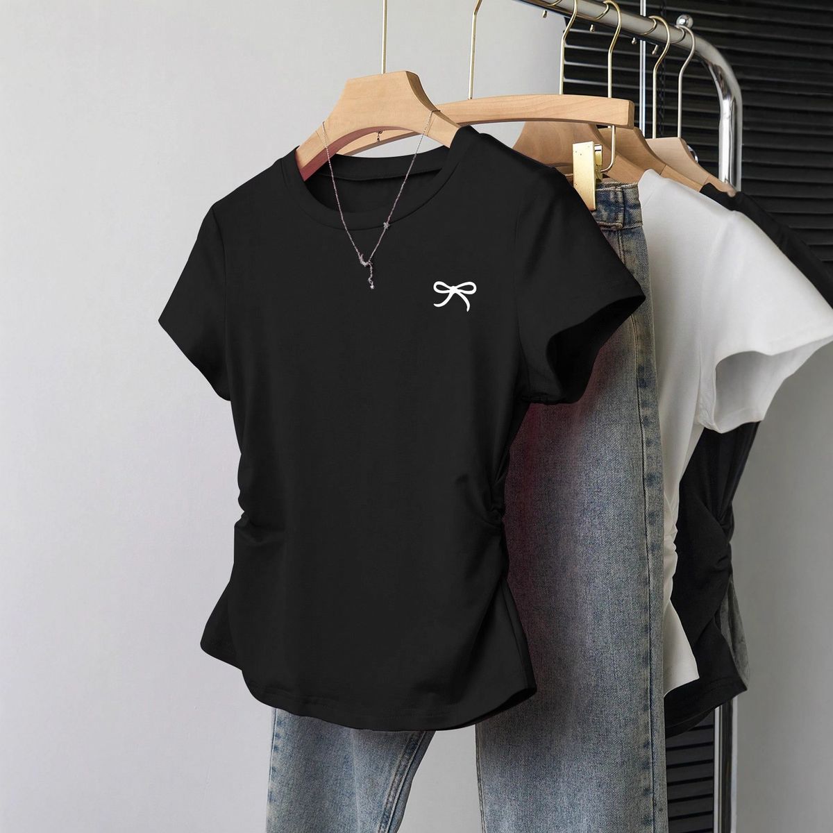 Women's Clothing Women's Slim Fit Round Neck T-Shirt Bow Print Short Sleeved Style Summer Top For Formal & Casual For Women_ecoleips.com