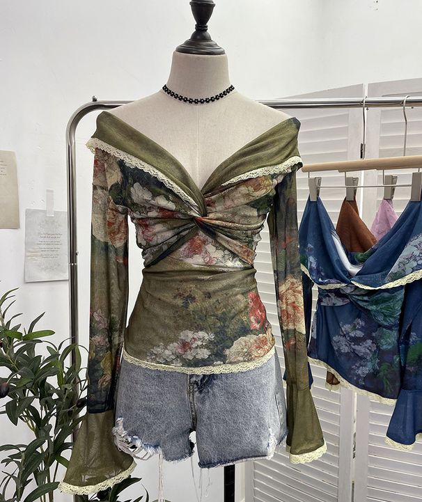 Women’s Clothing Real Shot Retro Oil Painting Print Lapel One Shoulder Twist Pleated Slim Fit Short Flared Long Sleeved Top_ecoleips.com