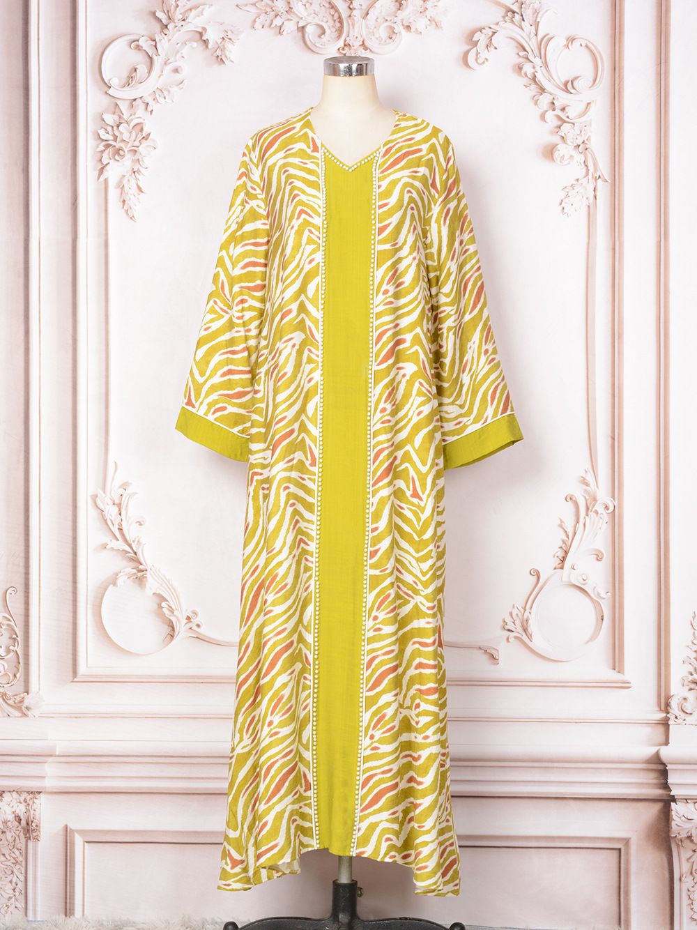 Muslim Women's Clothing Long Sleeve V Neck Beaded Large Swing Dress Abaya Elegant Robe_ecoleips.com