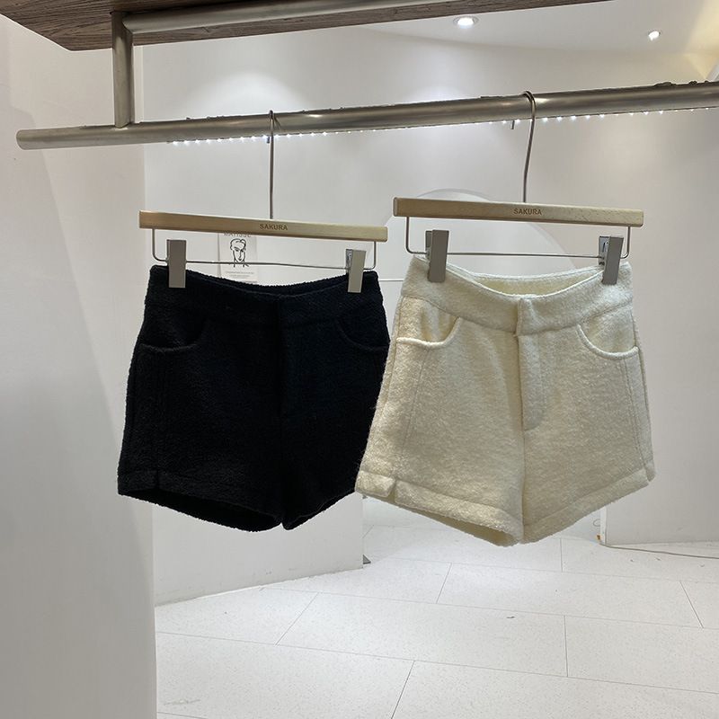 Women's White High-Waisted Wool Shorts Slimming Versatile Casual Straight Leg Bodycon Hot Pants for Autumn/Winter 2025 New Style_ecoleips.com