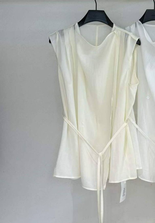 Designer Fake Two-Piece Sleeveless Blouse, Chiffon Top With Layered Detail, Loose Fit Elegant Shirt For Women_ecoleips.com