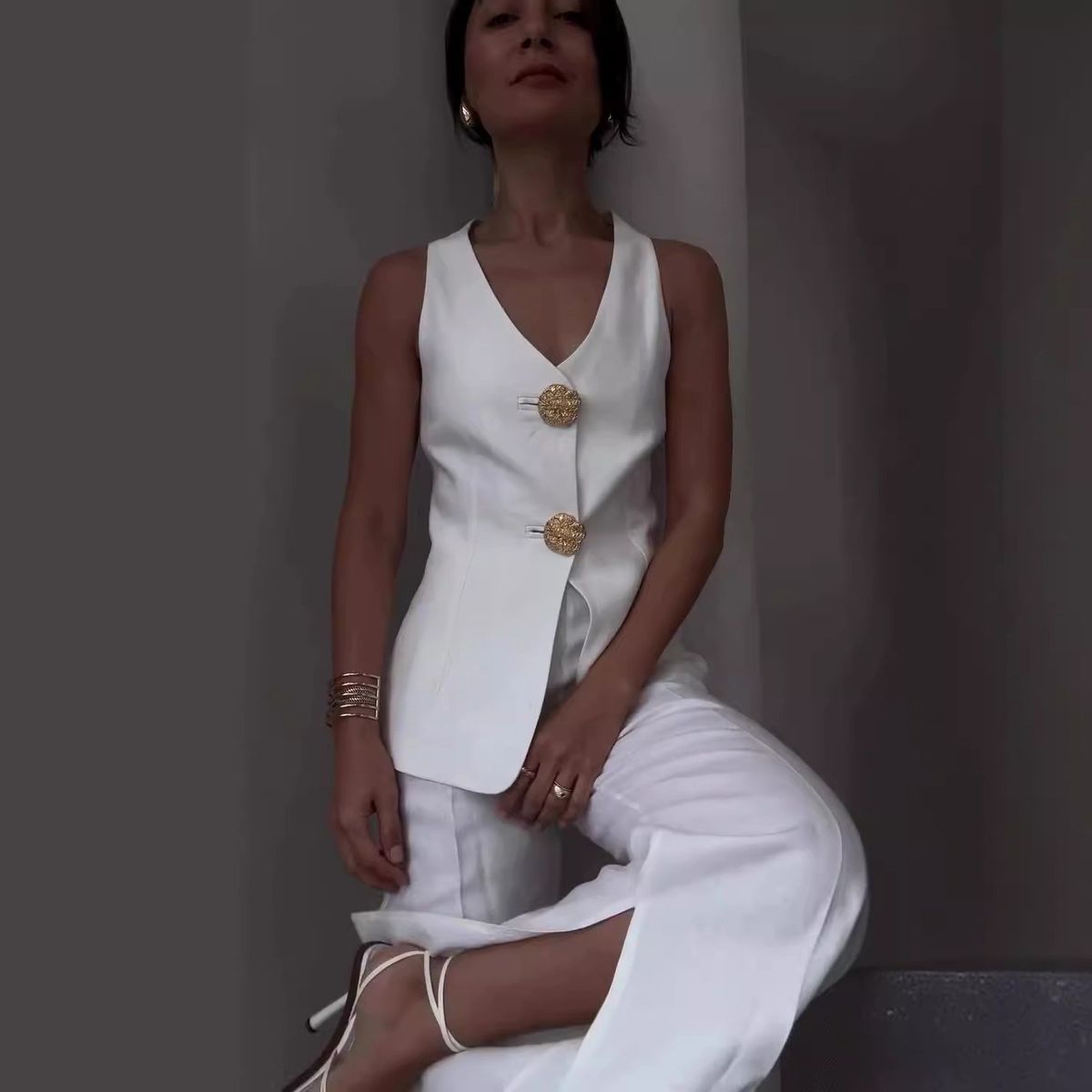 Women's Elegant Solid Color V-Neck Sleeveless Vest High Waisted Wide Leg Pants Suit_ecoleips.com
