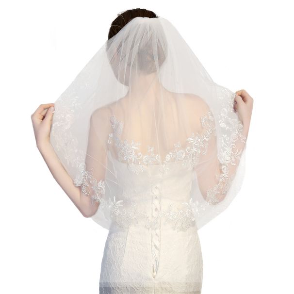 Korean-Style Short Bridal Veil With Double-Layer Ledge – Delicate Lace Wedding Veil For Photography & Ceremonies (Ivory/White)_ecoleips.com
