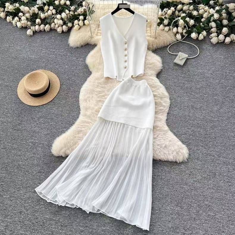 Sleeveless Crop Top & Pleated Skirt Set – Lightweight Polyester Summer Outfit For Women, Breathable Office & Casual Wear (Green/Blue/White/Black)_ecoleips.com