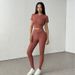AD043 European And American Cross-border New Casual Sports Butt-lifting Nude-feel Yoga Tight-fitting Sexy Short-sleeve_ecoleips.com