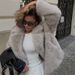 Women’s Oversized Faux Fur Coat – Stylish & Ethical Winter Jacket (S/M/L, Beige/Black-White/White)_ecoleips.com