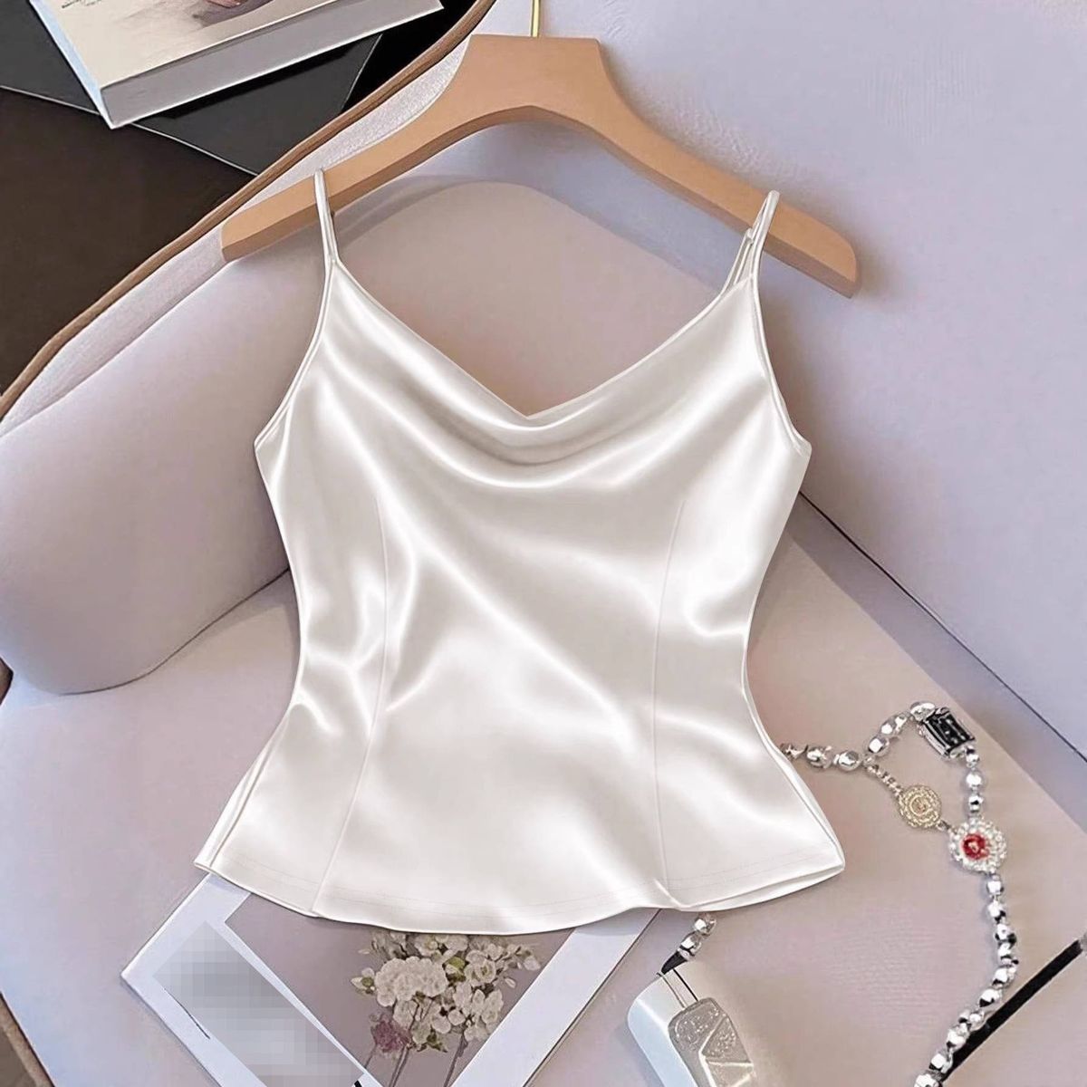 Women's Fashion Satin Camisole - Slim Fit Pure Color Tank Top With Ultra-Thin Straps (Apricot/Black/White)_ecoleips.com