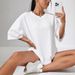 Women's Oversized Casual T-Shirt Soft Breathable Plain Tee for Everyday Comfort And Layering_ecoleips.com