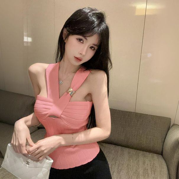 Sweet Alluring Pink Knit Tank Top With Straps And Halter Neck Girls, Suitable For Summer Outerwear Or As A Base Layer_ecoleips.com