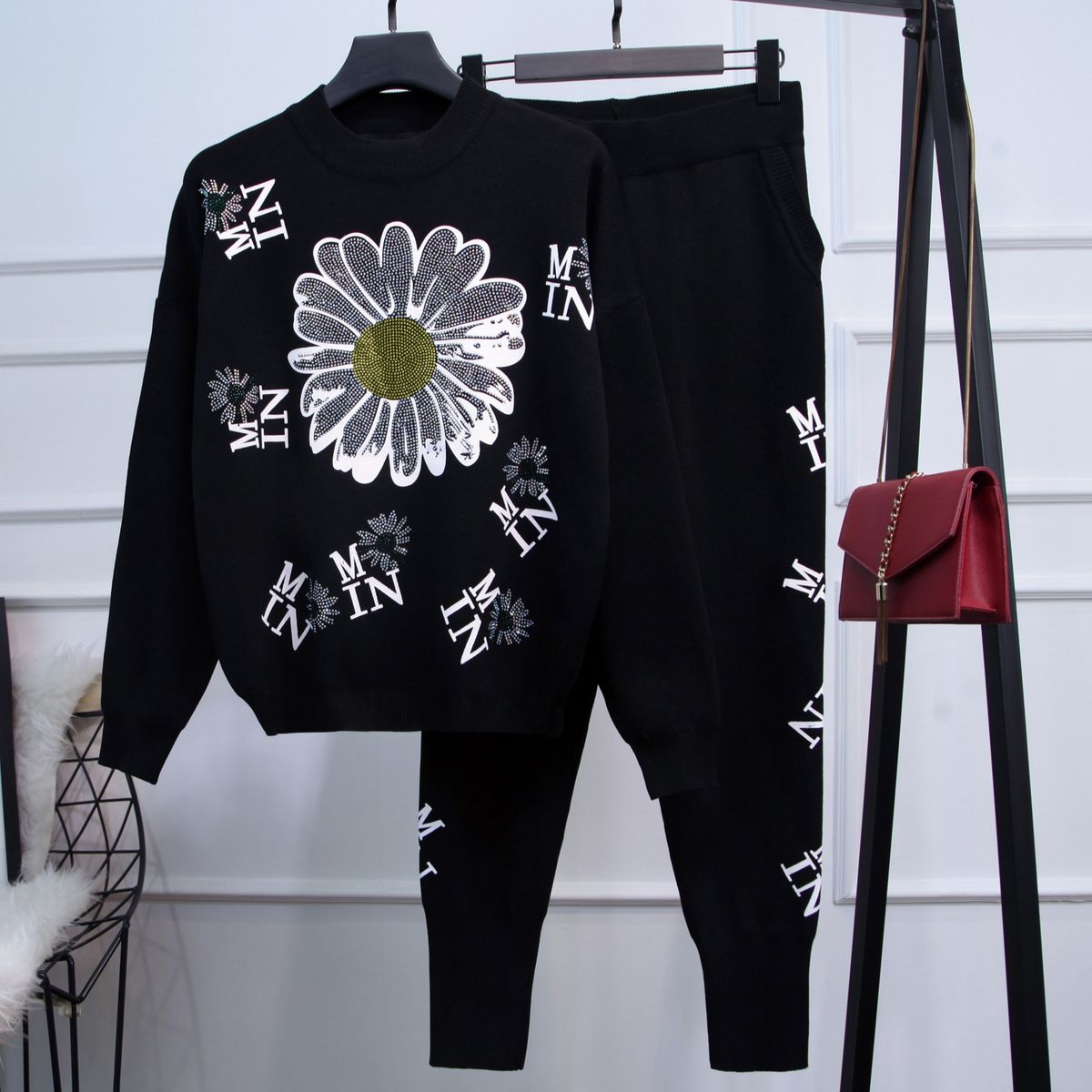 Daisy-Embroidered Knit Sweater & Pants Set – Rhinestone Two-Piece Outfit (S-XXL) | Black | Streetwear & Casual Chic_ecoleips.com
