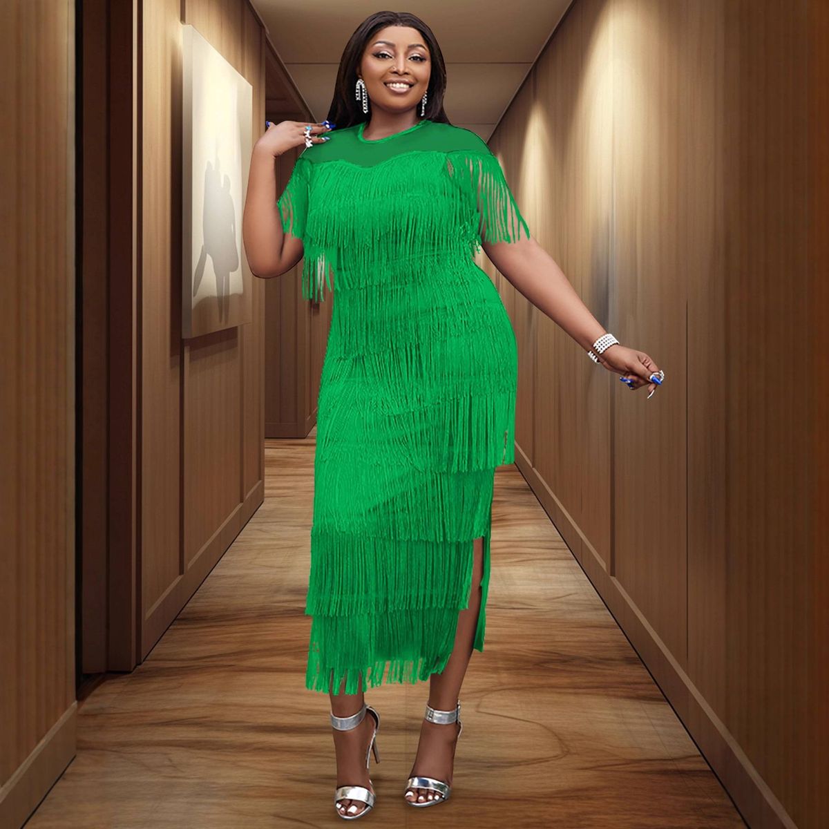 Women's Plus Size Evening Dress – Sheer Side Slit Party Dress (Fringe Detail & Curve Flattering)_ecoleips.com