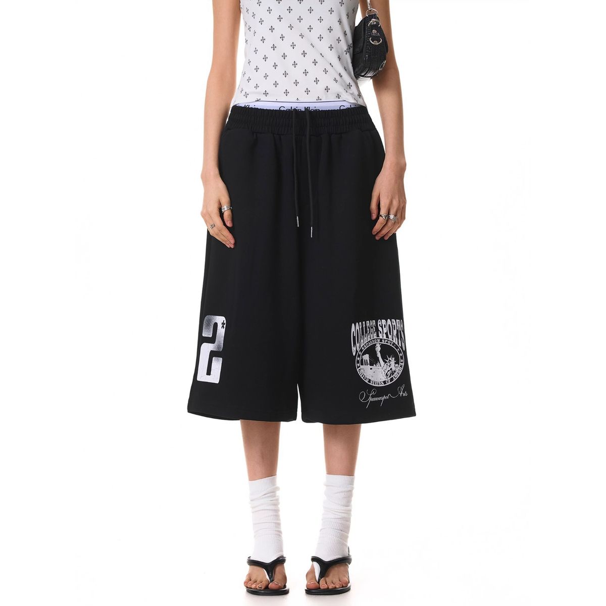 Unisex American Style Relaxed Distressed Letter Print Wide Leg Cropped Shorts Casual Sporty Elastic Waist Bottoms_ecoleips.com
