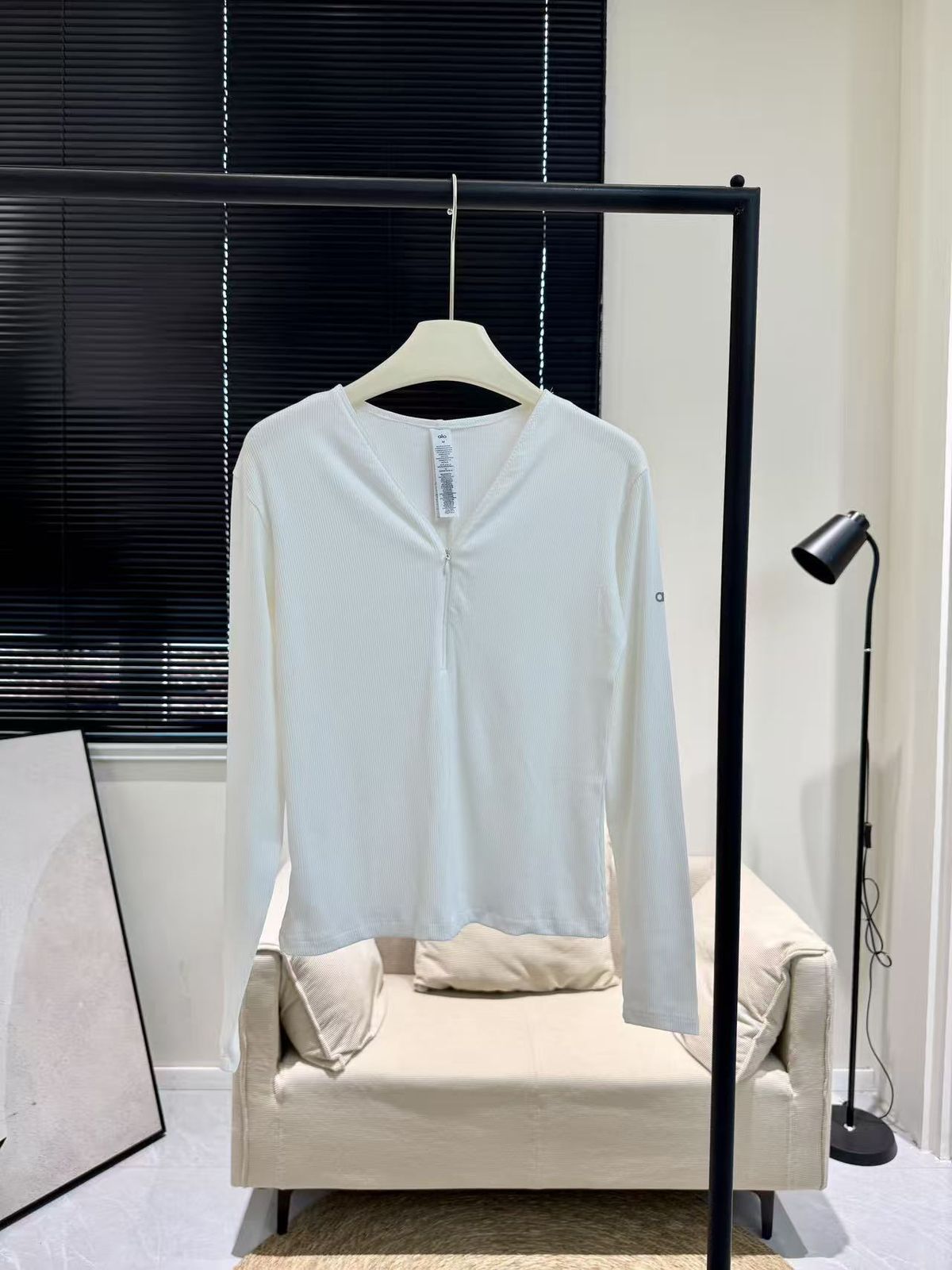 al0 Ribbed V-neck Zipper Bottoming Shirt Casual Sports Fitness Yoga Versatile Slim Long-sleeved Top_ecoleips.com