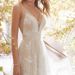 Women's Clothing Wedding Dress Sexy V Neck Sleeveless Lace Wedding Dress_ecoleips.com
