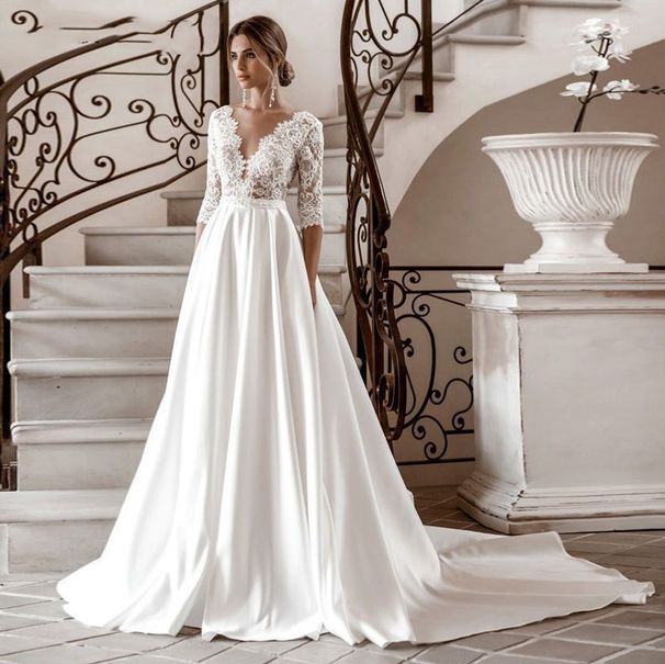 Elegant Light Wedding Dress V-Neck Long Sleeve Bridal Gown with Small Train for Party Engagement Photoshoot_ecoleips.com