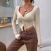 Women's Clothing Spring And Summer New Slim Front Twist Irregular Long Sleeved T Shirt For Women_ecoleips.com