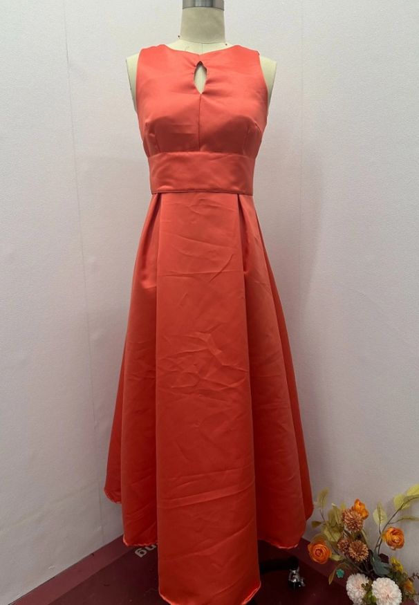 Women's Clothing solid color round neck hollow design sleeveless waist elegant dress_ecoleips.com