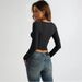Voya Women's Simple And Pure Style U-neck T-shirt For Spring And Summer, Tight Fitting And Revealing Figure, Base Top_ecoleips.com