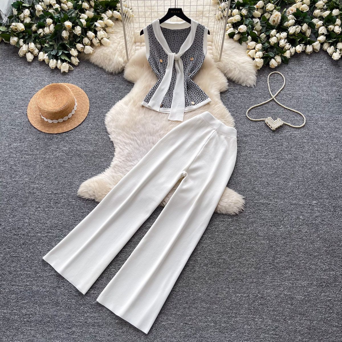 Women's Korean Style Slimming Summer Outfit V-Neck Sleeveless Top Wide Leg Pants Set for Office And Casual Wear_ecoleips.com