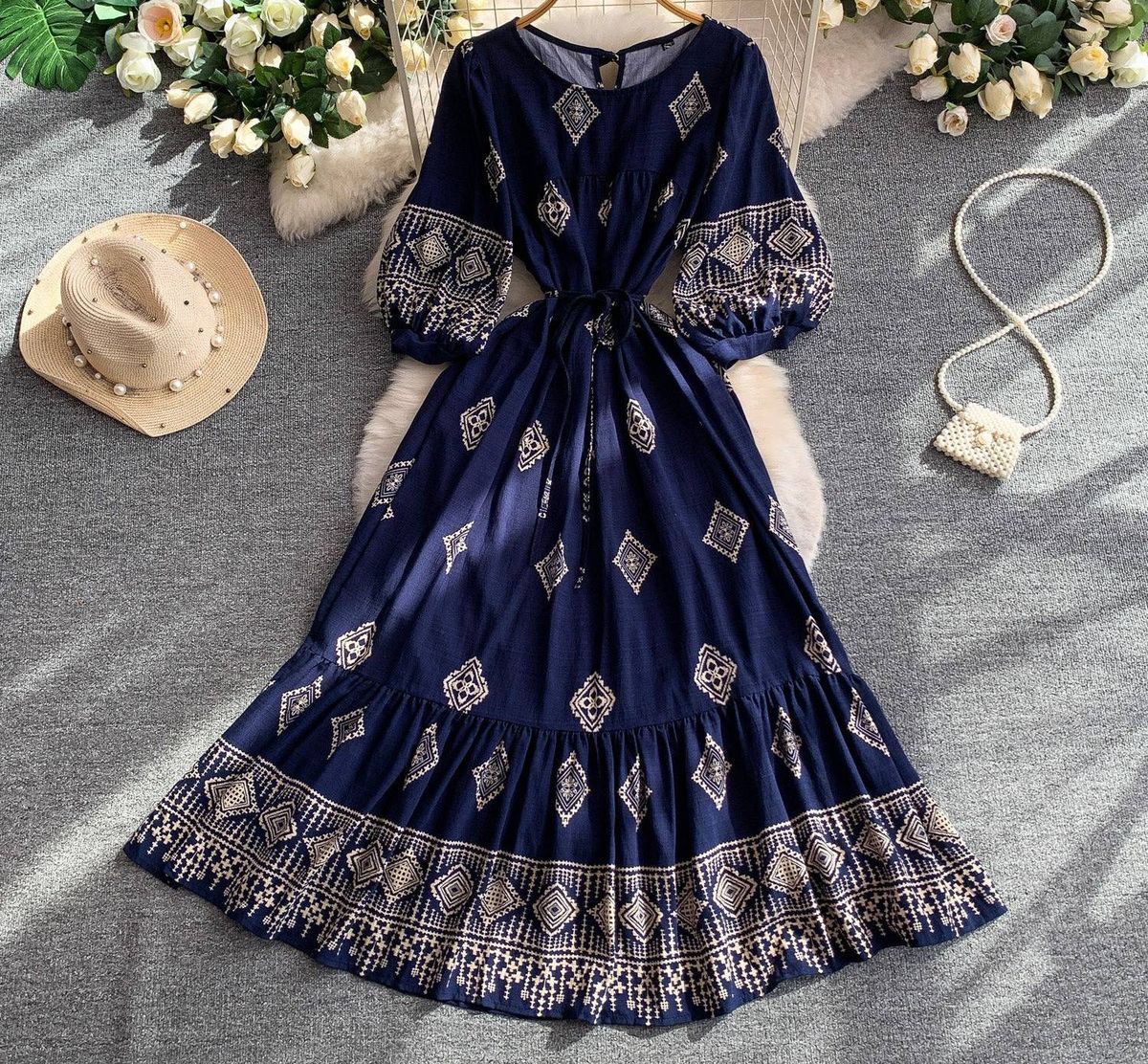Women's French Retro Red Floral Print Dress Round Neck Three Quarter Sleeve Slimming Waist Full Skirt Ruffles Summer Style_ecoleips.com