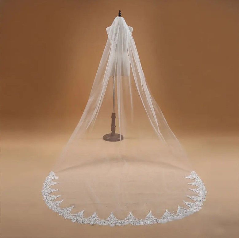 3M Cathedral Veil – Single Layer Chantilly Lace Bridal Face Veil (Ivory/White, Polyester, A-Line Hem, 3D Floral Embroidery, Wholesale Ready)_ecoleips.com