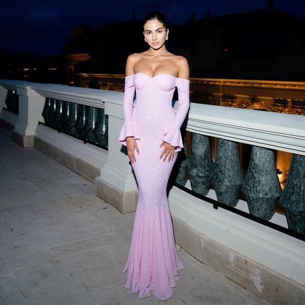 In-stock Women's New Sexy Off-shoulder Dress With Lace Inserts, Slim-fit Fashionable Fishtail Evening Gown_ecoleips.com