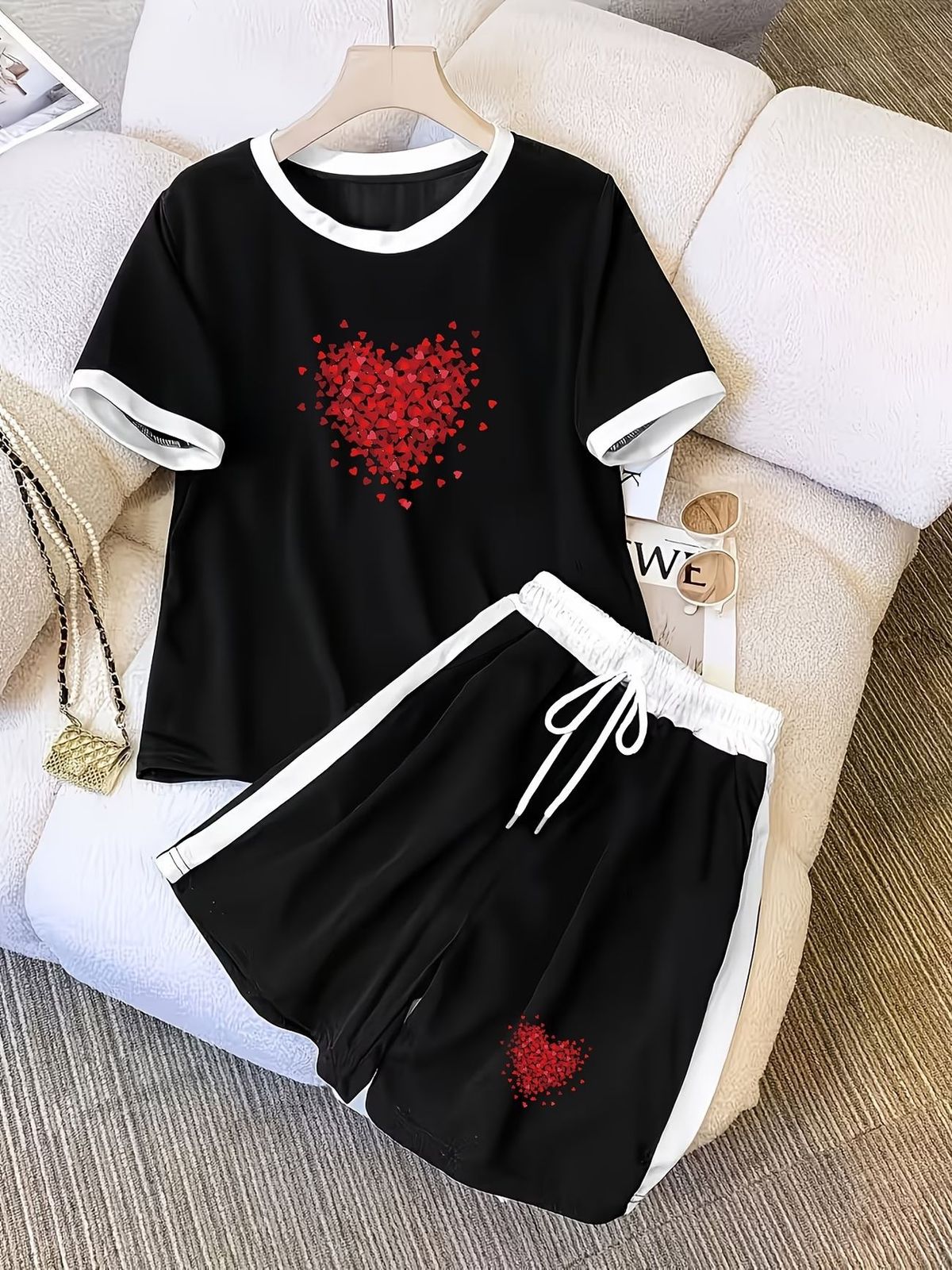 Summer Women's Red Heart Print Two-Piece Set Casual Short-Sleeved Shirt And Shorts Polyester Fashion_ecoleips.com
