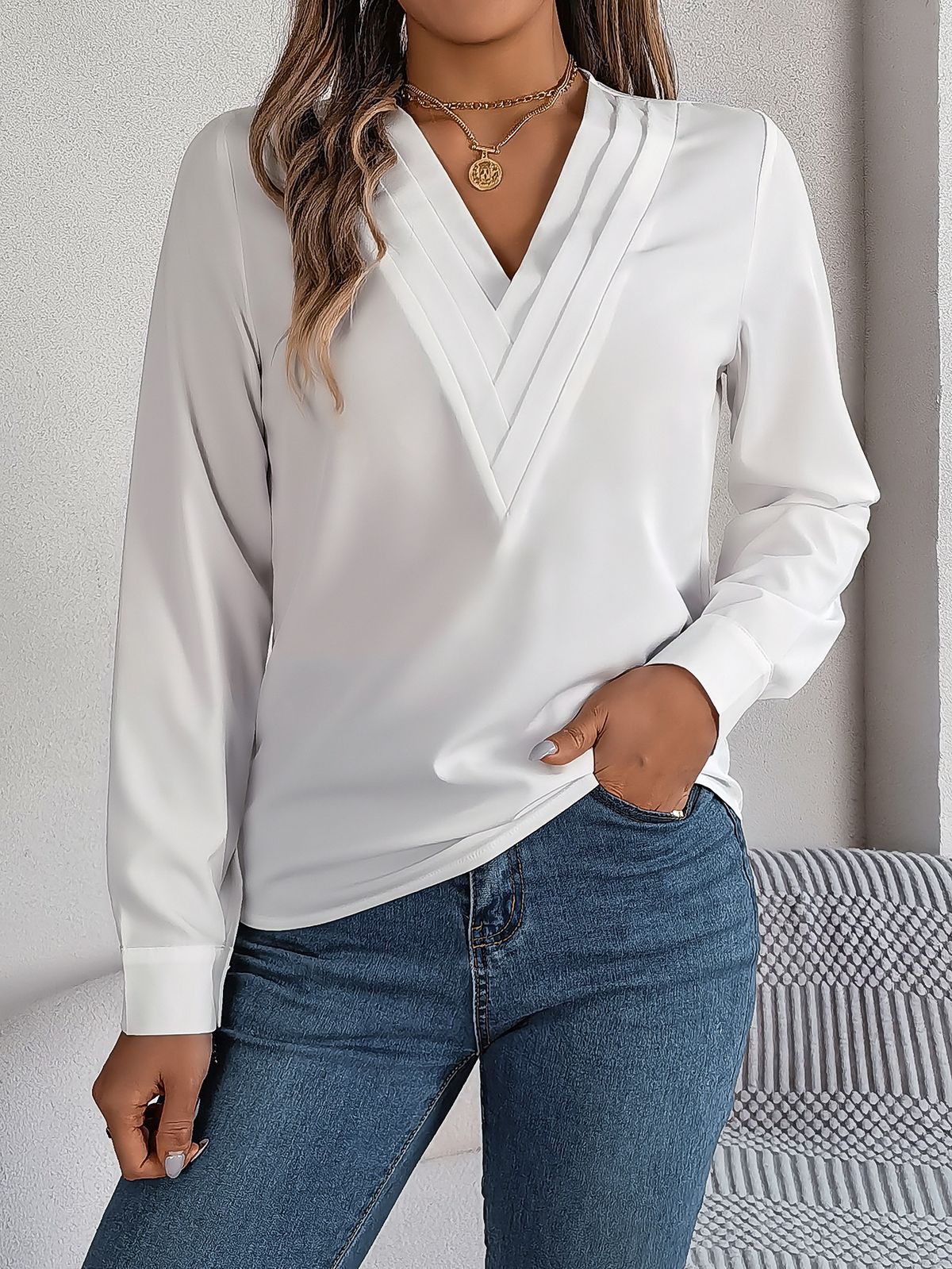 K Elegant Solid Color Layered V-neck Long-sleeved Blouse For Women_ecoleips.com