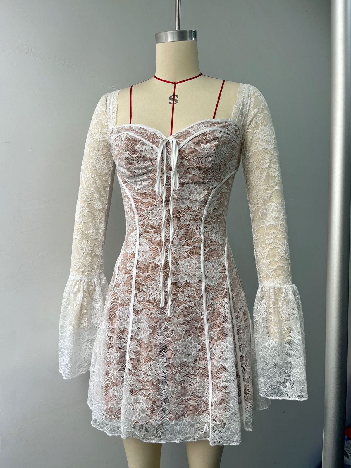 Women's Strapless Backless Dress Spring Flared Sleeves French Mini Skirt Sexy Style_ecoleips.com