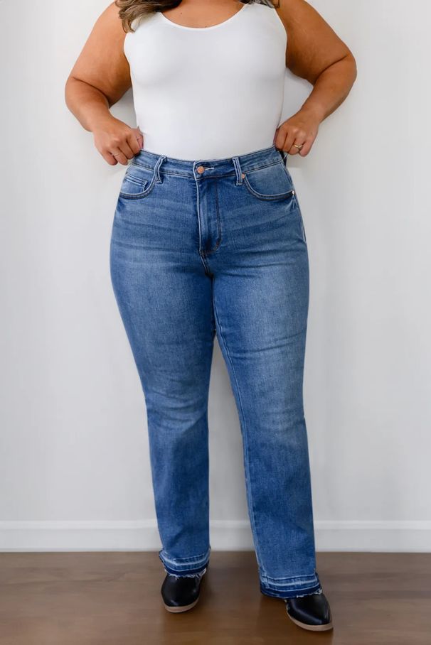 Women’s Clothing New Women's Jeans Women's Pants Straight Trousers Mid Waist Elastic Large Size Slightly Flared Frayed Edge_ecoleips.com