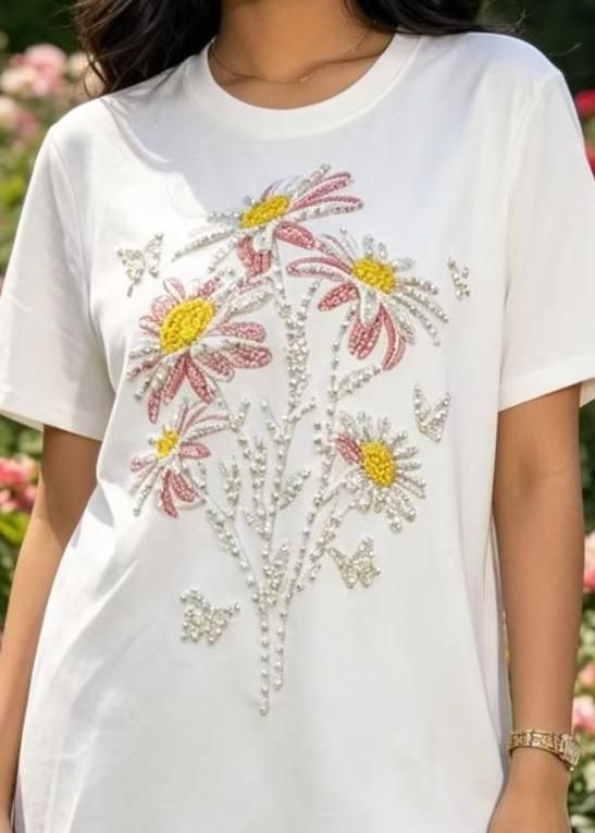 Literary Style Women's T-Shirt Daisy Butterfly Beaded Design Black Crew Neck Short Sleeve Loose Fit Top_ecoleips.com