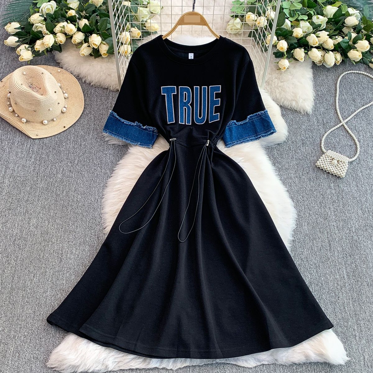 Women's Summer Casual Denim Short Sleeve Dress With Letter Print, Drawstring Waist, Flattering Fit, Mid-Length Knit Blend Dress_ecoleips.com