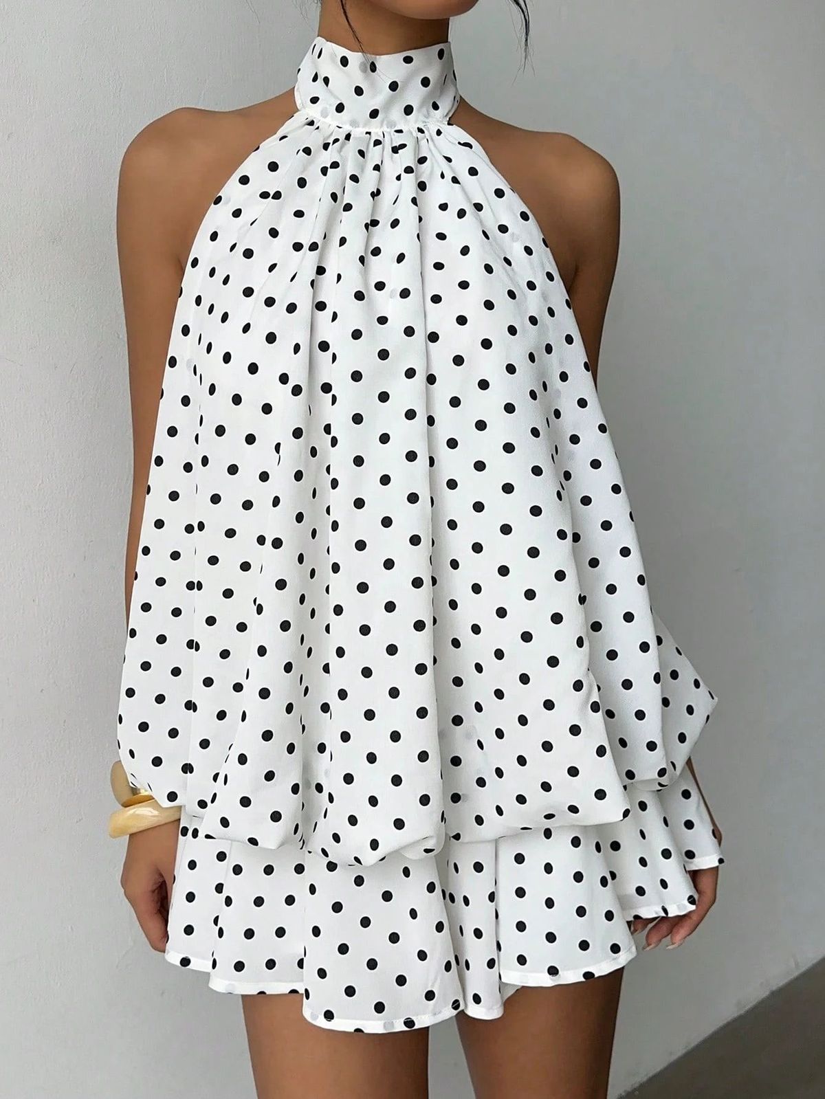 Trendy Off-Shoulder Mini Dress With Asymmetric Neckline & Open Back – Stylish Solid Color Sleeveless Outfit For Women_ecoleips.com