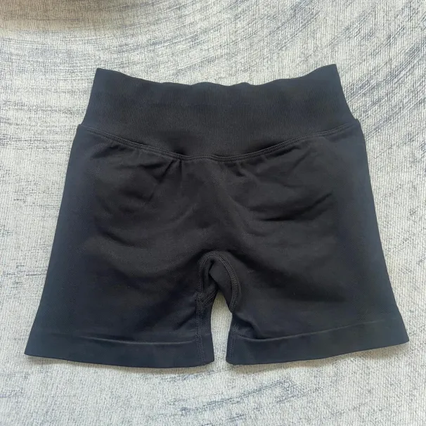 Dfynes Dyfne Set Short Alternative Candy Color Three-Section Waist Hip-Lifting Seamless Low-Waist Three-Quarter Leggings_ecoleips.com