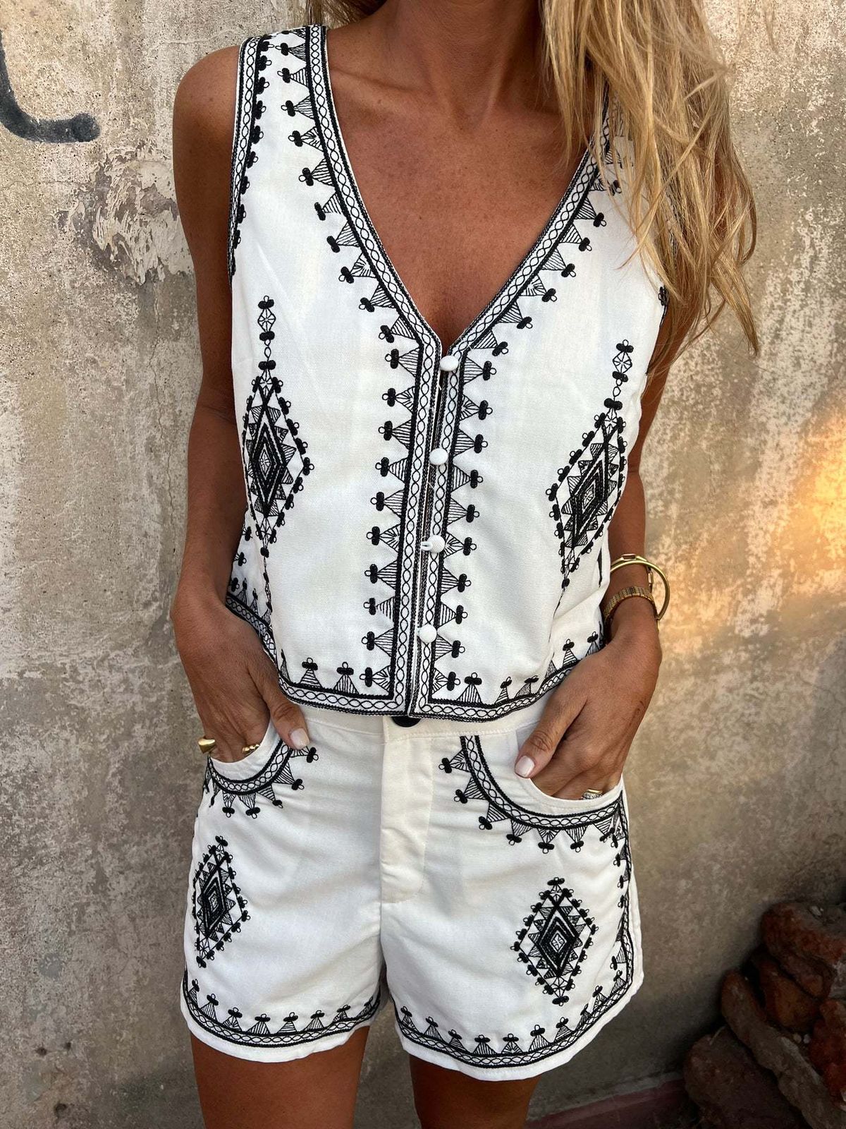 Women's V Neck Embroidered Vest Sleeveless Casual Shorts Set Spring Summer New Russian_ecoleips.com