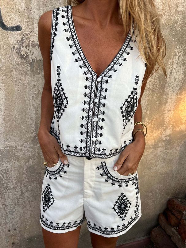 Women's V Neck Embroidered Vest Sleeveless Casual Shorts Set Spring Summer New Russian_ecoleips.com