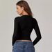 Women's Slim Fit Round Neck Long Sleeve T-Shirt – Stretchy & Sexy Basic Top For Fall & Winter (Oversized & Cropped Fit Options)_ecoleips.com