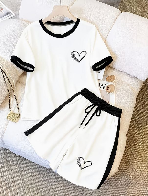 Women's Floral Print Heart Pattern Short Sleeve Shorts Set Loose Fit Casual Summer Outfit_ecoleips.com