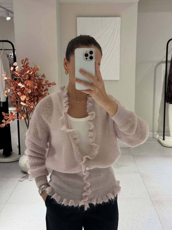 French-Inspired Light-Toned Lace-Trim Knit Cardigan – Oversized Boho Chic Spring Top (Relaxed Fit, Feminine, Elegant Design)_ecoleips.com