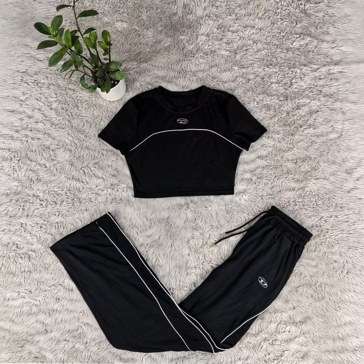 Fashionable Short-Sleeved Top With Unique Design, High-Waisted Wide-Leg Brand Logo Pants, Casual Sporty Slimming Suit_ecoleips.com