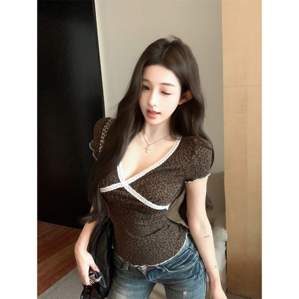 Women's V-Neck Lace Trim Crop Top Tee Animal Print Fitted Short Sleeve Shirt Y2k Cute Sexy Style_ecoleips.com