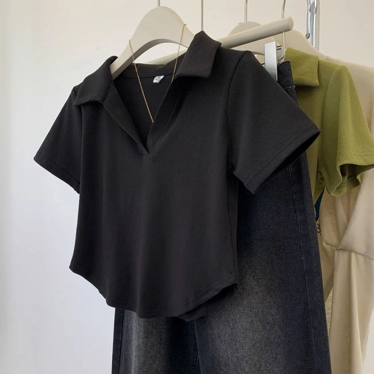 Women's Clothing V Neck Short Polo Shirt Short Sleeved T Shirt_ecoleips.com