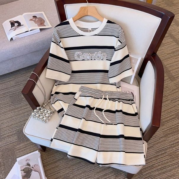 Plus Size Women's Summer Outfit – Short Sleeve Top & Shorts 2-Piece Casual Sportswear Set_ecoleips.com