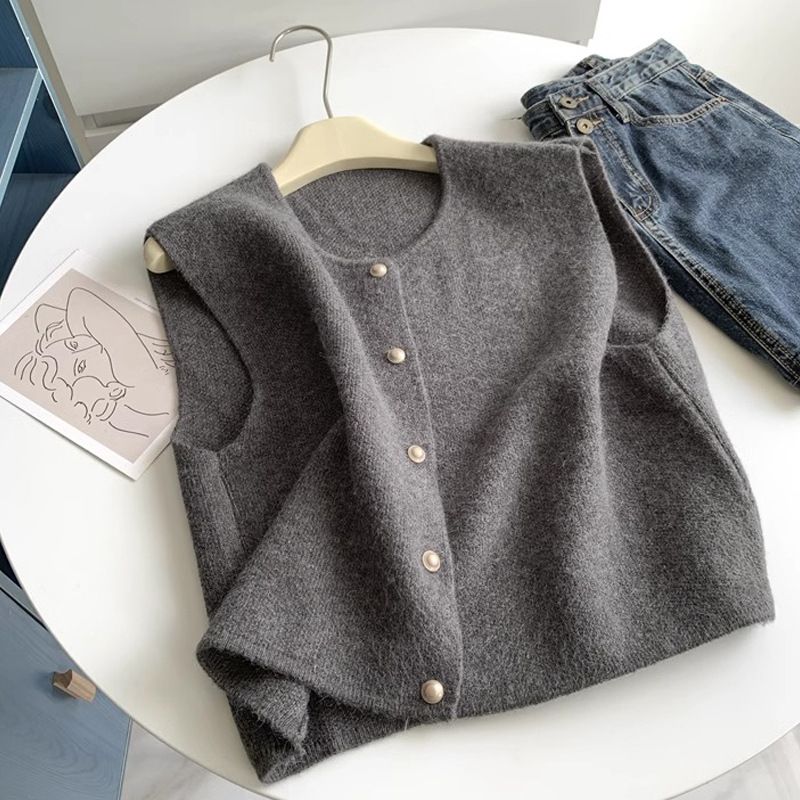 Gentle Single Breasted Small Gold Button Round Collar Slim Knitted Vest Vest For Women Korean Loose Waistcoat Top For Women_ecoleips.com